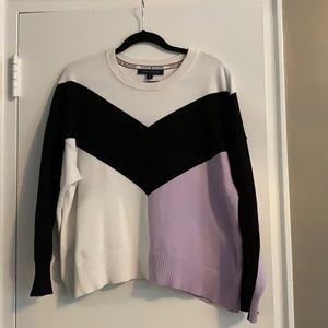 Tommy Hilfiger size Medium Sweater
